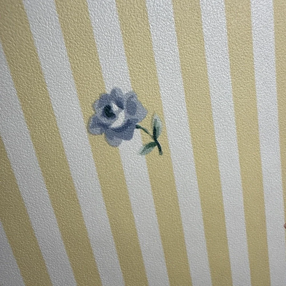 VTG Rolls Vintage Norwall Wallpaper Country Cottage Pastel Yellow Stripe Floral
